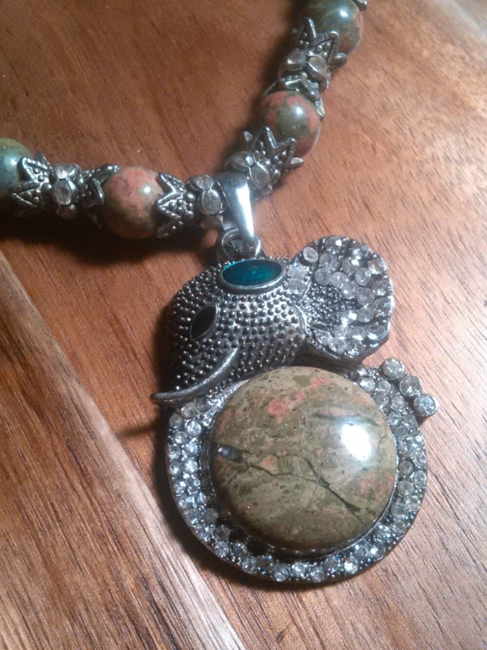 Unakite and White Crystal Elephant Beaded Silvertone Necklace (20 Inch)